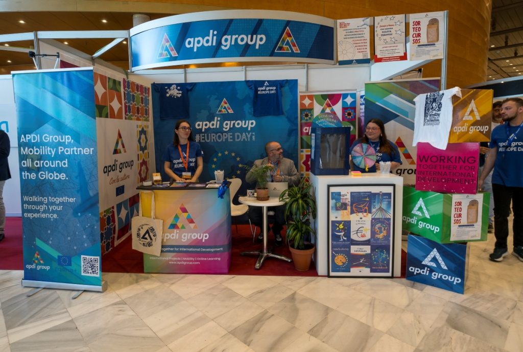 Expositor de APDI Group en la Feria de Empleo de Granada de 2025