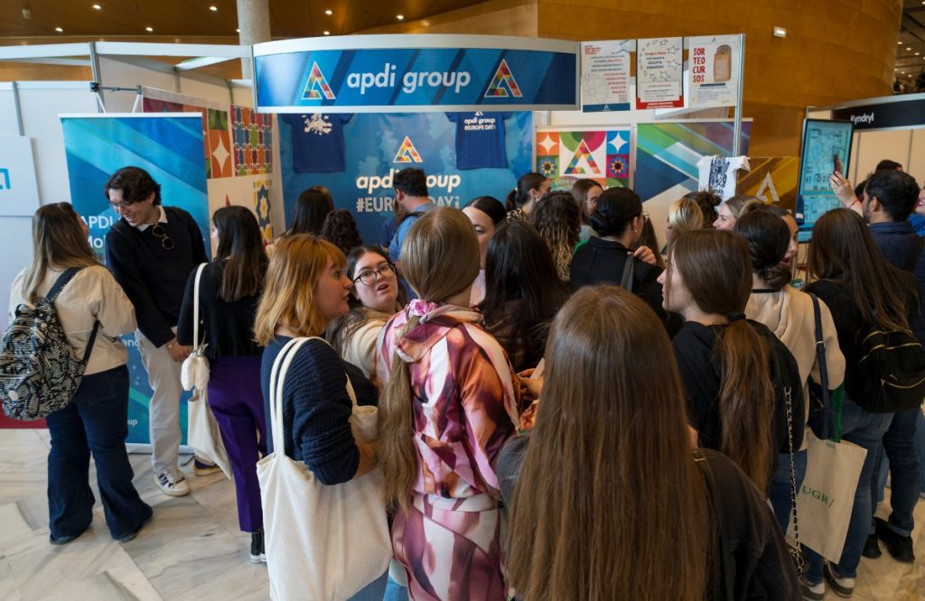 Expositor de APDI Group en la Feria de Empleo de Granada de 2025